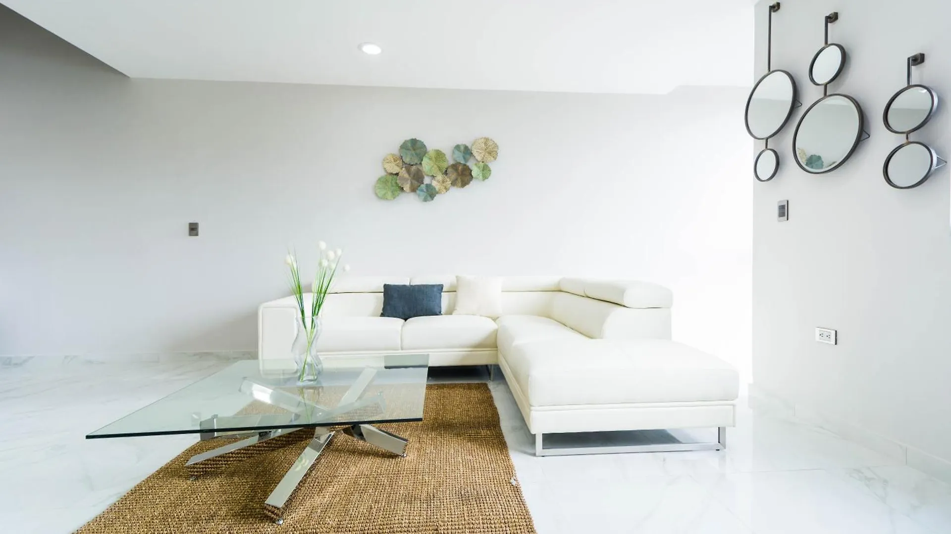 Hotel Palmarena Rooms & Residences - Long Stay Comfort With Parking, Sauna, Gym & Pool - Steps From 5Th Avenue Playa del Carmen